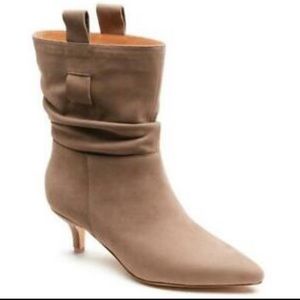 *sold* Brand New Taupe Bill Blass Scrunch Boots